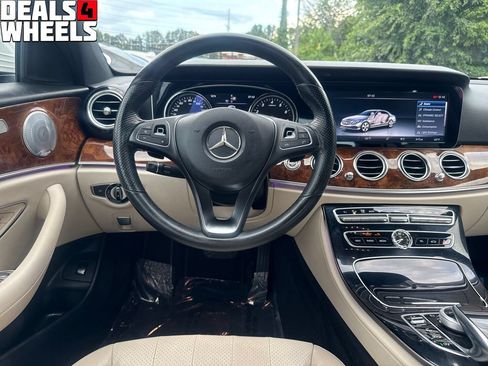 Used 2017 Mercedes-Benz E 300 4MATIC image 13