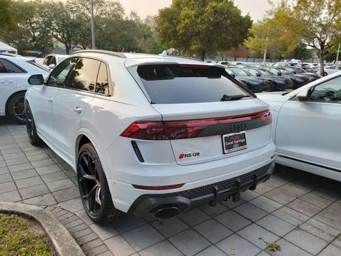 New 2026 Audi RS Q8 performance image 4