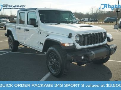 New 2025 Jeep Gladiator Sport