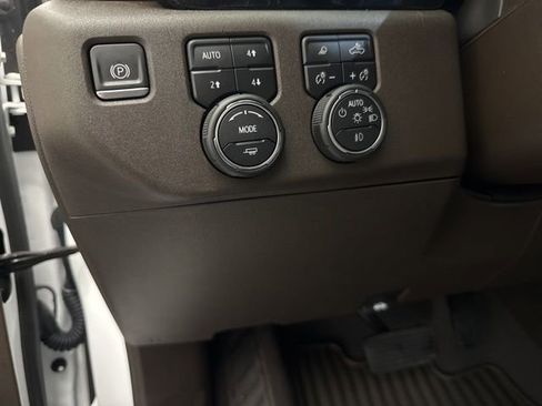 Certified 2023 Chevrolet Silverado 1500 LTZ w/ Z71 Off-Road Package image 27