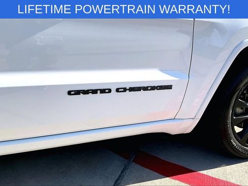 Used 2019 Jeep Grand Cherokee Altitude RWD image 43