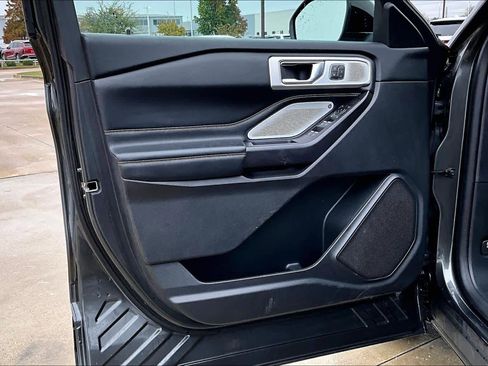 Used 2020 Ford Explorer ST w/ Premium Technology Package image 21