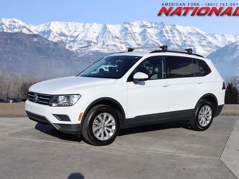 Used 2020 Volkswagen Tiguan S image 1