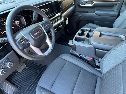 New 2026 GMC Sierra 1500 SLE w/ Preferred Package AWD/4WD image 10