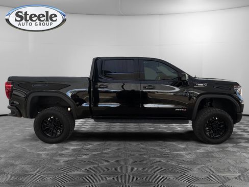 Used 2025 GMC Sierra 1500 AT4 w/ AT4 Premium Package AWD/4WD image 6