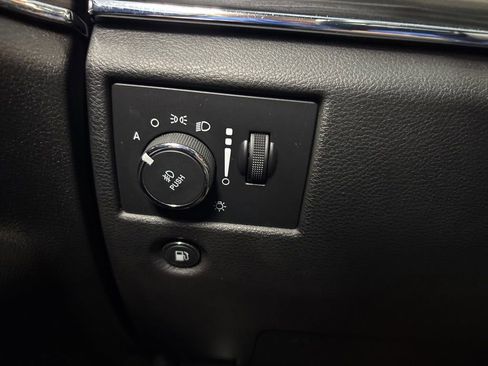 Used 2019 Jeep Grand Cherokee Limited AWD/4WD image 28