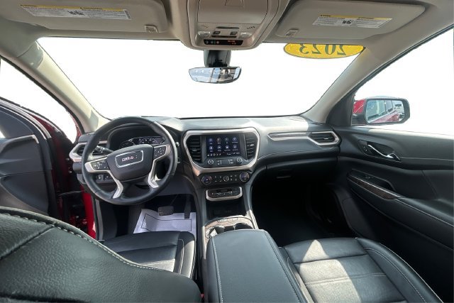 Used 2023 GMC Acadia Denali w/ Denali Ultimate Package AWD/4WD image 23