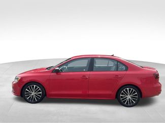 Used 2016 Volkswagen Jetta Sport FWD video 2