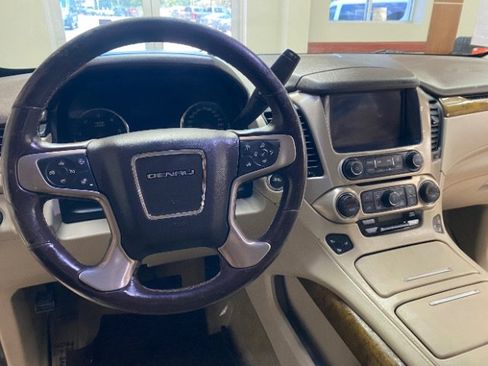 Used 2017 GMC Yukon Denali w/ Open Road Package AWD/4WD image 18