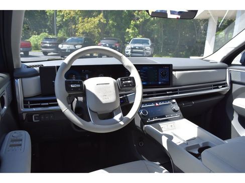 New 2025 Hyundai Santa Fe SEL image 12