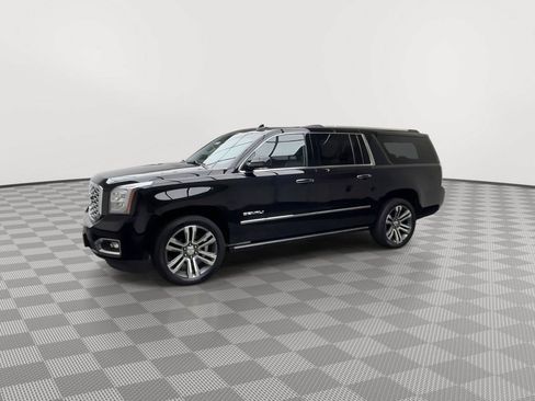 Used 2018 GMC Yukon XL Denali w/ Denali Ultimate Package AWD/4WD image 41