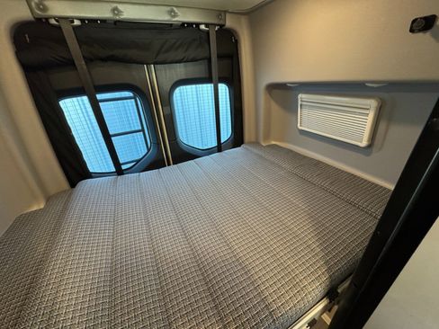 Used 2020 Mercedes-Benz Sprinter 2500 w/ Premium Plus Package image 65