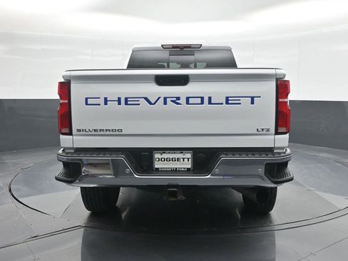 Used 2025 Chevrolet Silverado 3500 LTZ w/ LTZ Convenience Package image 17