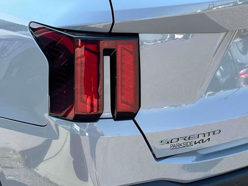 Used 2025 Kia Sorento S w/ Panoramic Sunroof Package FWD image 34