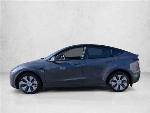 Used 2023 Tesla Model Y Long Range image 8