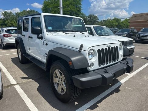 Used 2017 Jeep Wrangler Unlimited Sport w/ Quick Order Package 24S AWD/4WD image 3