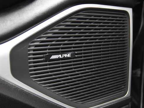Used 2023 Jeep Wagoneer L Series III RWD image 19