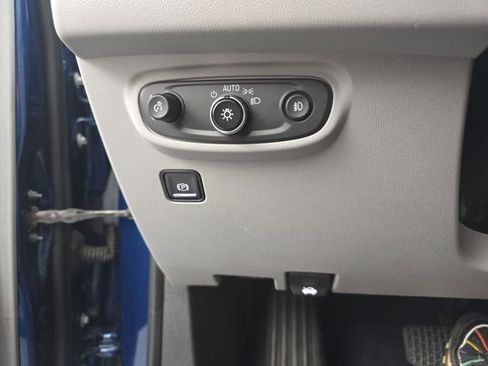 Used 2021 GMC Terrain SLT FWD image 40