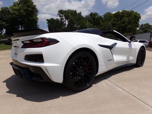Used 2023 Chevrolet Corvette Z06 w/ 3LZ 70th Anniversary w/ Stealth Interior Trim Package image 34