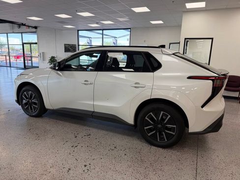 Used 2026 Toyota bZ AWD/4WD image 8
