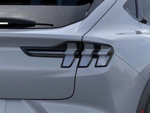 New 2026 Ford Mustang Mach-E Select image 21