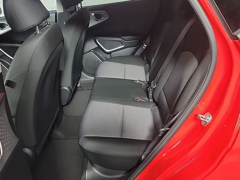 Used 2023 Kia Soul LX w/ LX Technology Package FWD image 17