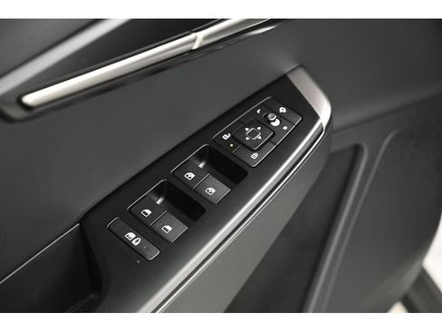 New 2025 Kia EV6 Light w/ Light LR Technology Package image 17