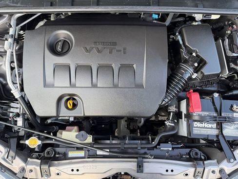 Used 2016 Toyota Corolla LE image 9