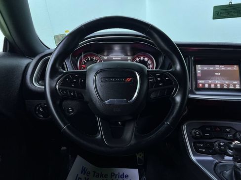 Used 2018 Dodge Challenger SXT RWD image 19