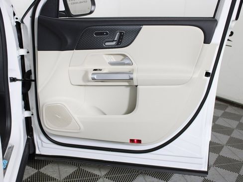 Certified 2024 Mercedes-Benz EQB 350 4MATIC SUV image 32