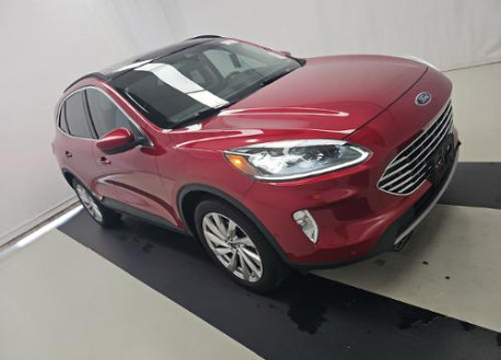 Used 2021 Ford Escape Titanium w/ Titanium Elite Package AWD/4WD image 3