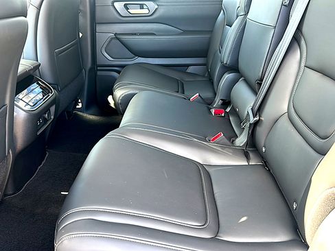 New 2026 Nissan Armada SV image 15