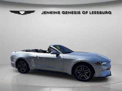 Used 2023 Ford Mustang Premium image 3