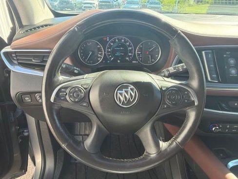 Used 2018 Buick Enclave Avenir w/ Avenir Technology Package AWD/4WD image 17