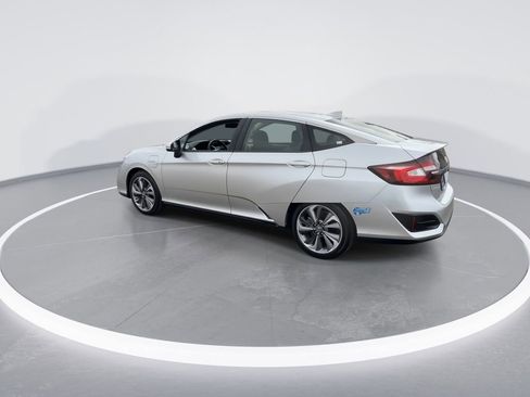 Certified 2021 Honda Clarity Plug-In Hybrid image 9