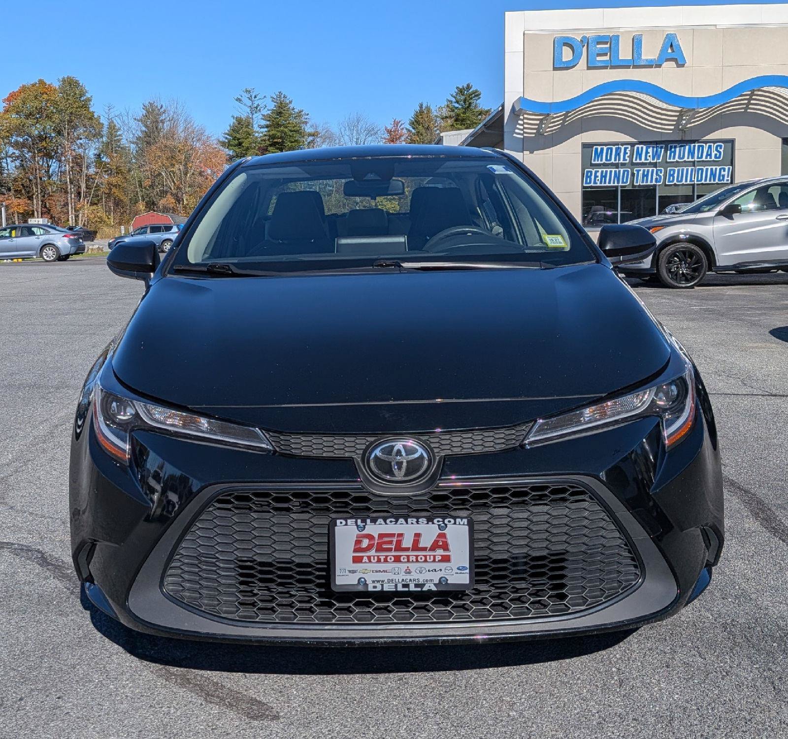 Used 2021 Toyota Corolla LE w/ LE Convenience Package FWD image 2