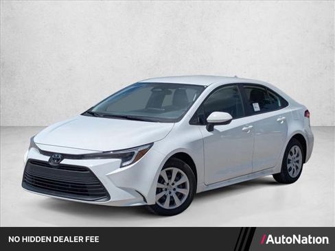 Used 2026 Toyota Corolla LE FWD image 1