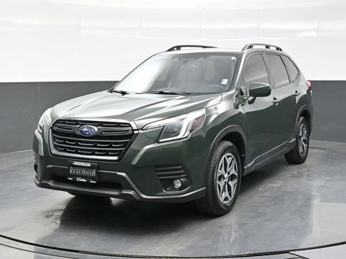 Used 2024 Subaru Forester Premium image 2