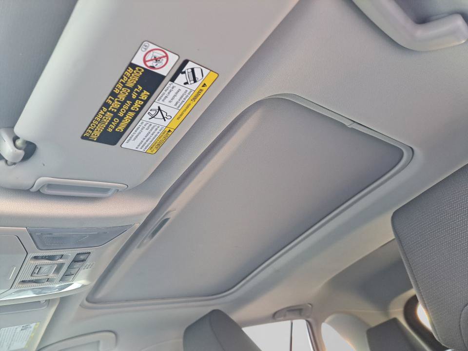 Used 2019 Toyota RAV4 XLE FWD image 13