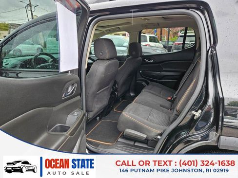 Used 2017 GMC Acadia SLE w/ Driver Alert Package I AWD/4WD image 11