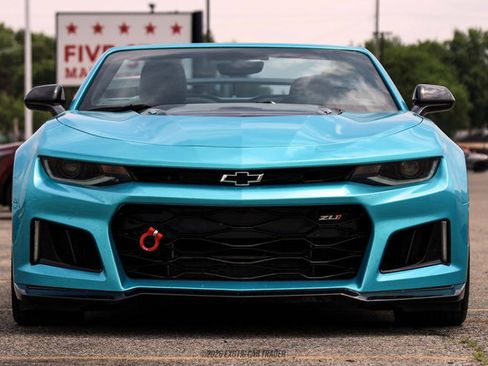 Used 2019 Chevrolet Camaro ZL1 RWD image 13