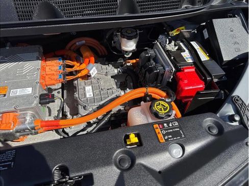 Used 2021 Chevrolet Bolt LT FWD image 28