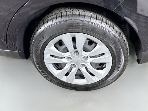 Used 2023 Kia Soul LX FWD image 30