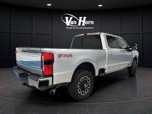 Used 2024 Ford F350 Platinum w/ FX4 Off-Road Package AWD/4WD image 7