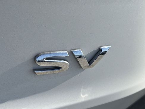 Used 2023 Nissan Rogue SV FWD image 5