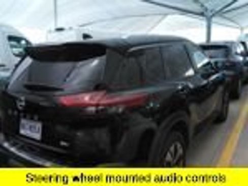 Used 2023 Nissan Rogue SV w/ SV Premium B Package FWD image 3