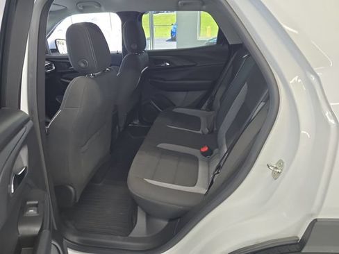 Used 2023 Chevrolet TrailBlazer LT FWD image 10