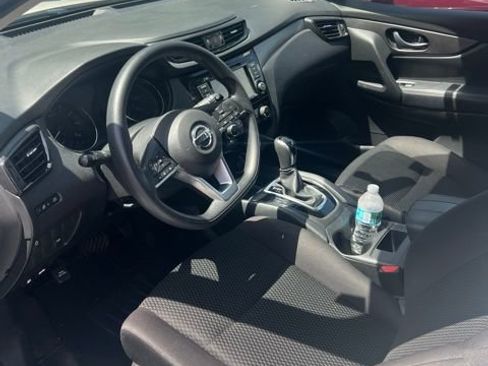 Used 2019 Nissan Rogue Sport S FWD image 2