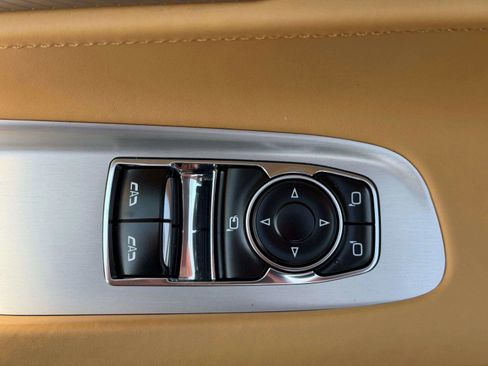 Used 2022 Chevrolet Corvette Stingray Premium Cpe w/ Z51 Performance Package image 12