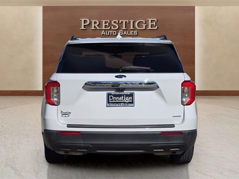 Used 2020 Ford Explorer XLT image 34
